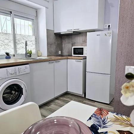 Studio Barcelona Apartment *
